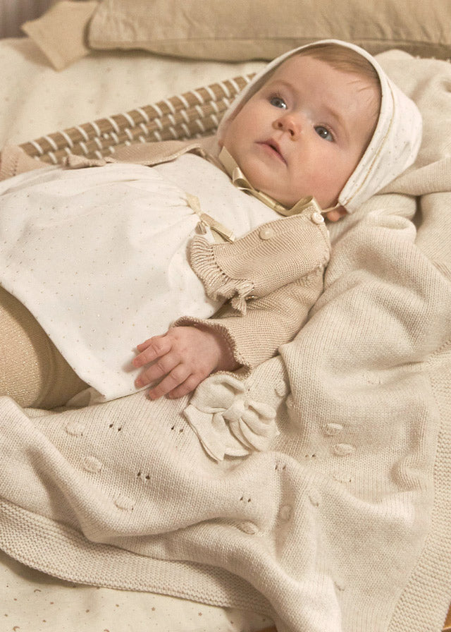 Copertina invernale in pellicciotto per neonata Mayoral – Swanbaby